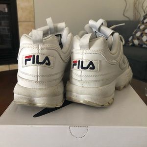 Fila distributor
